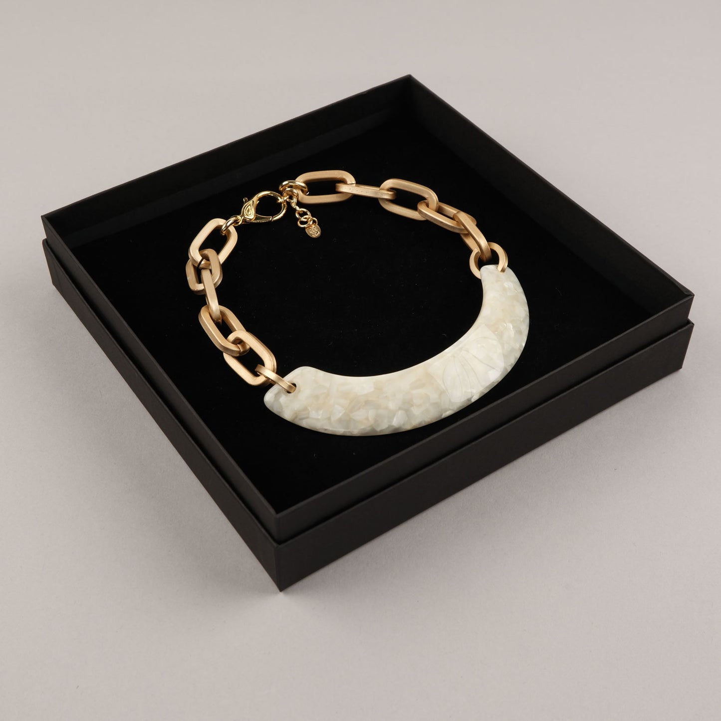 Collana Lunaria - Latte
