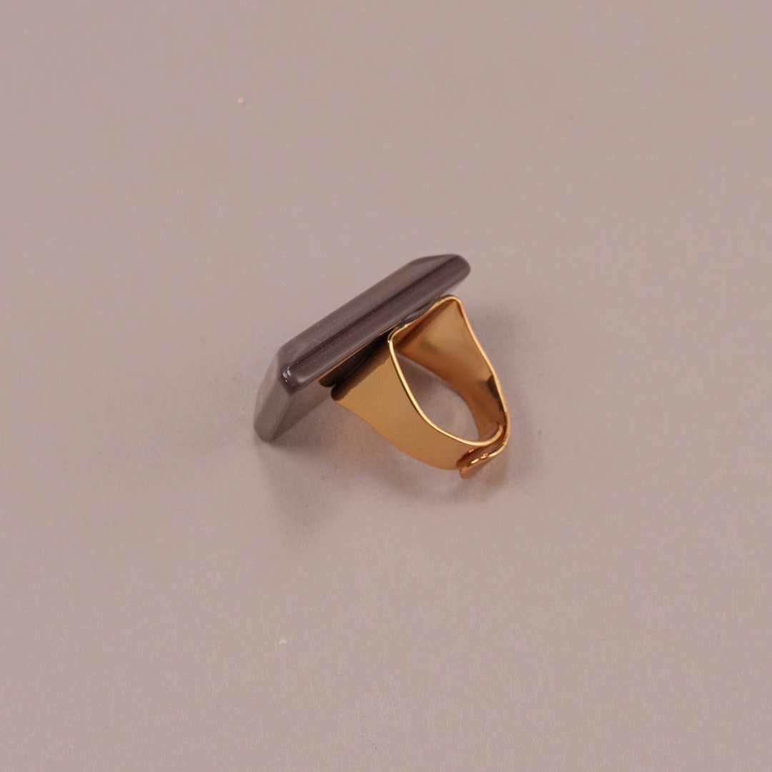 Trapeze ring