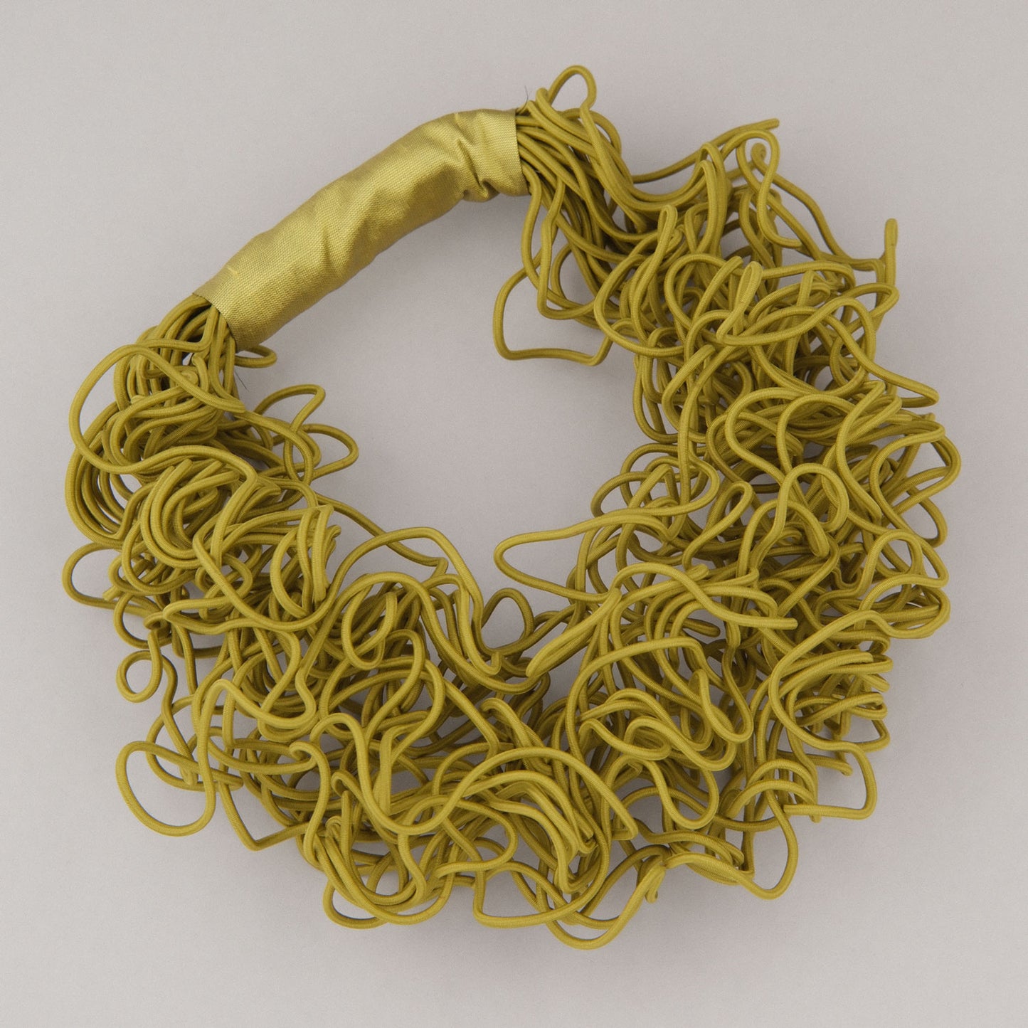 Collana Riccia - Verde oliva