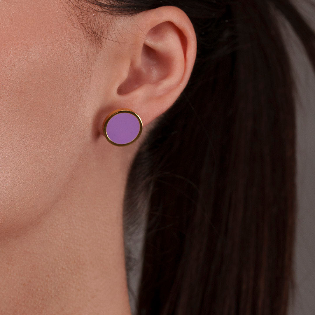 orecchini-donna-cerchio-piccolo-lilla-francesca-bianchi-design_indossati