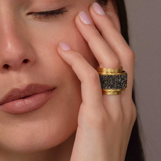 Luster Ring