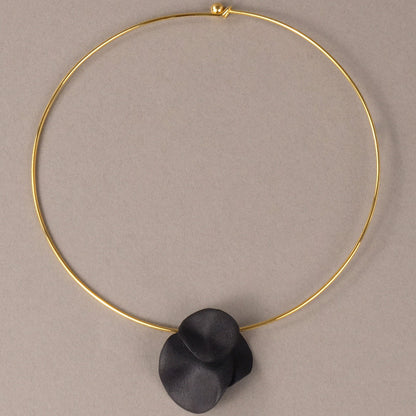 Collana Peonia