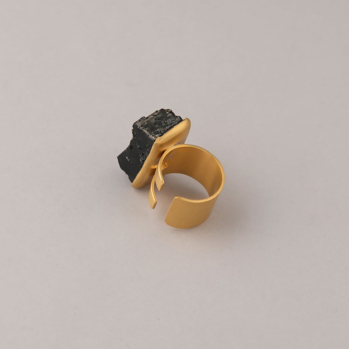 Anello Tassello - Dorato con tormalina