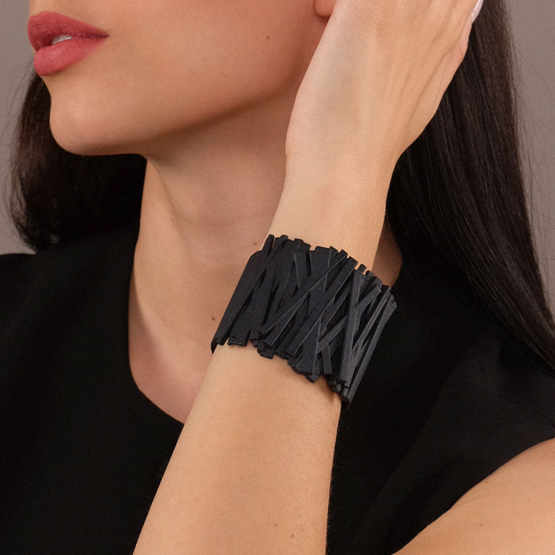 Bracciale-Bacchette-Nero-Indossato-Bijouets