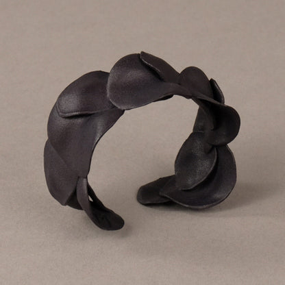 Bracciale-Peonia-Nero-Laterale-Bijouets