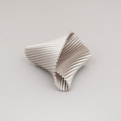 Bracciale-Seta-Argento-Laterale-Alexandra-Tsoukala
