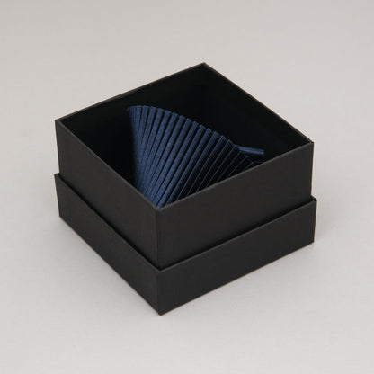 Bracciale-Seta-Blu-Navy-Packaging-Alexandra-Tsoukala