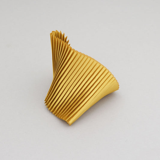 Bracciale-Seta-Giallo-Frontale-Alexandra-Tsoukala