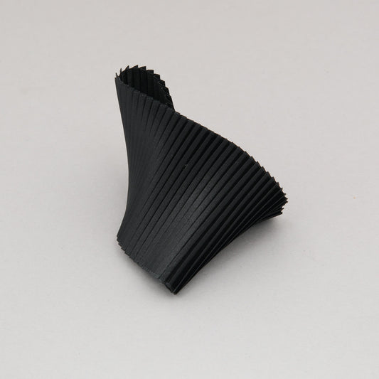 Bracciale-Seta-Nero-Frontale-Alexandra-Tsoukala