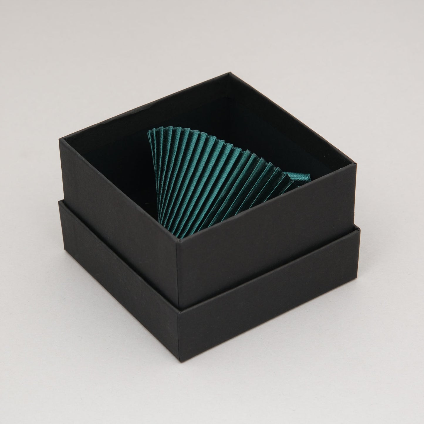 Bracciale-Seta-Ottanio-Packaging-Alexandra-Tsoukala
