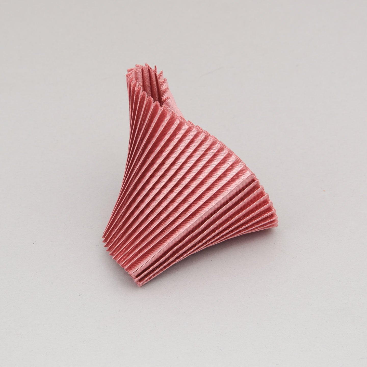 Bracciale-Seta-Rosa-Antico-Frontale-Alexandra-Tsoukala