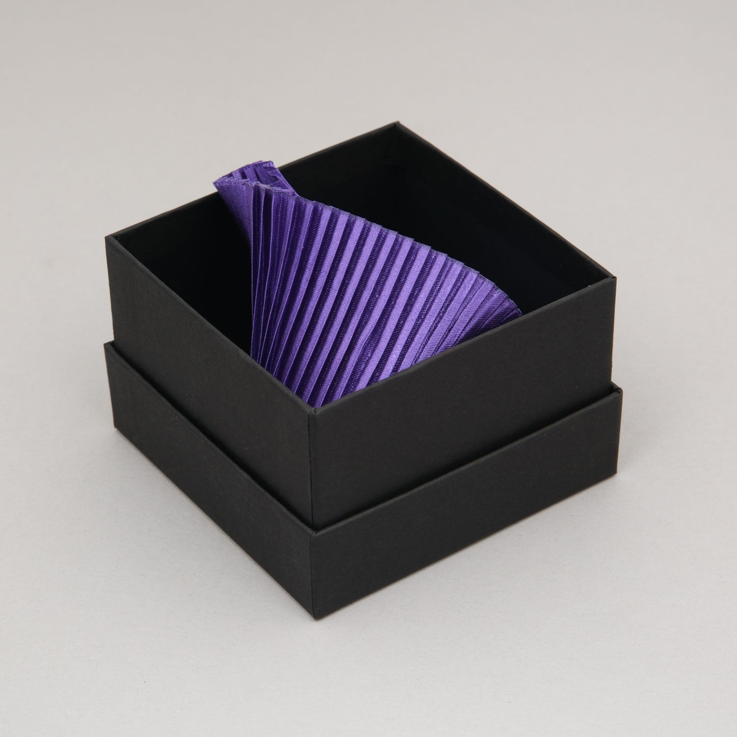 Bracciale-Seta-Viola-Packaging-Alexandra-Tsoukala