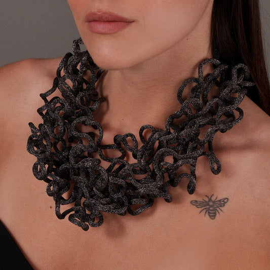 Curly necklace