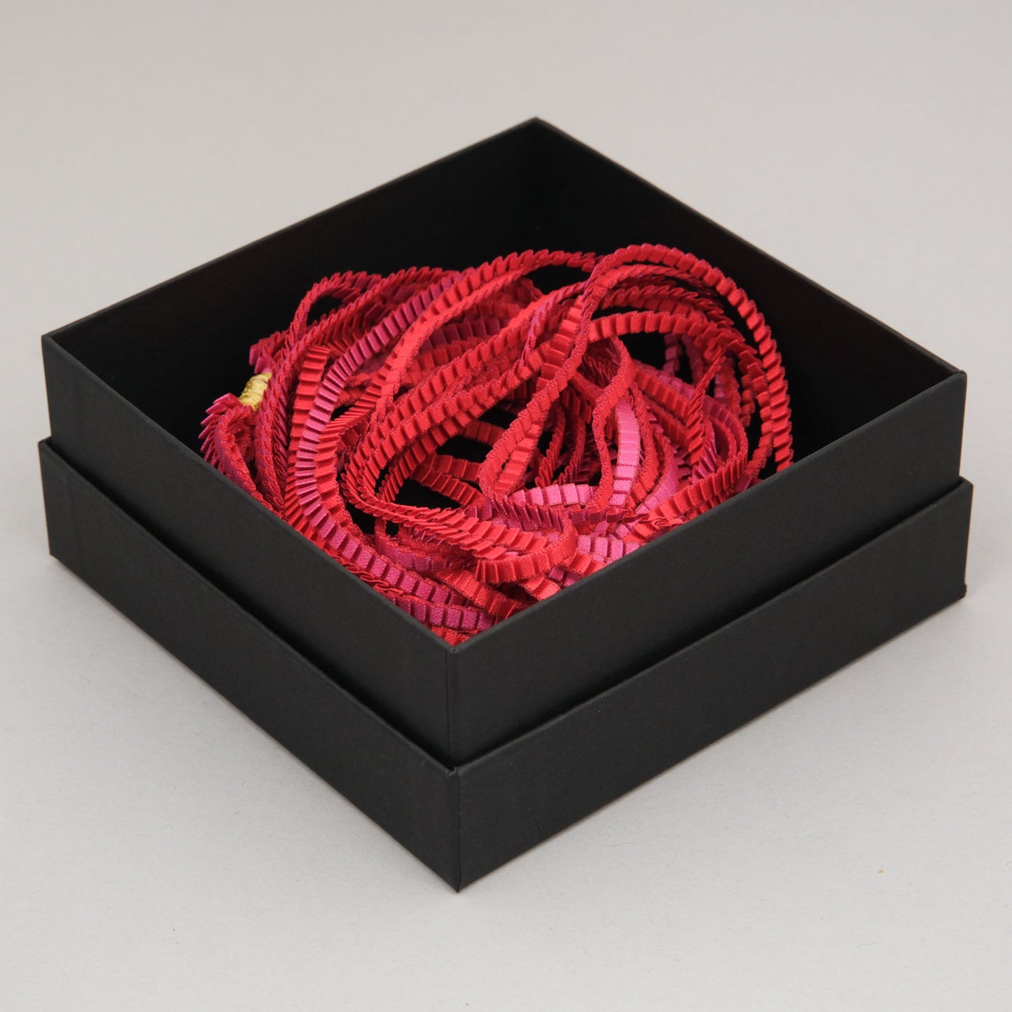 collana-Seta-alba-Packaging-Alexandra-Tsoukala