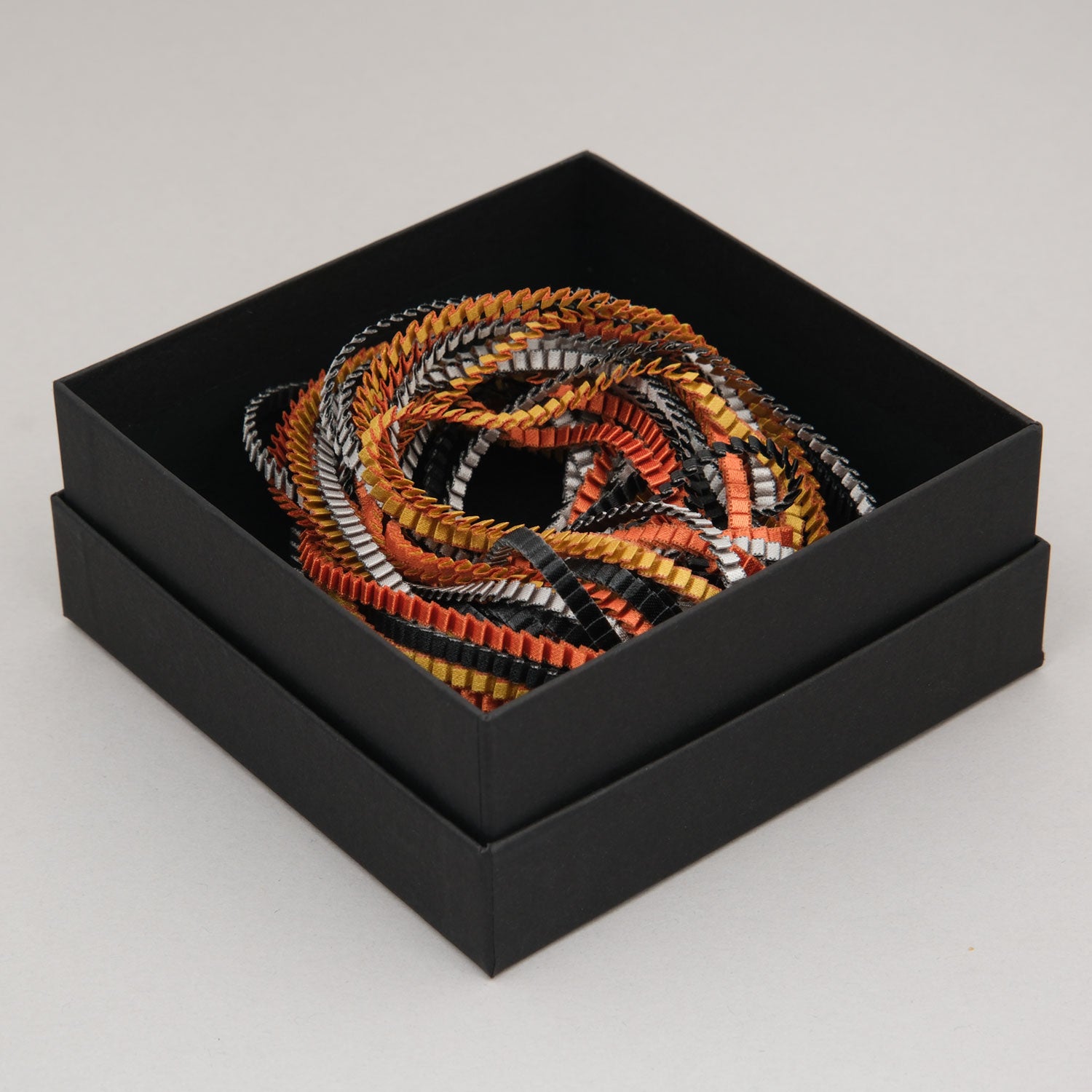 collana-Seta-imbrunire-Packaging-Alexandra-Tsoukala
