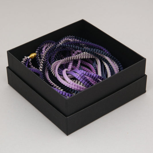 collana-Seta-magnetica-Packaging-Alexandra-Tsoukala