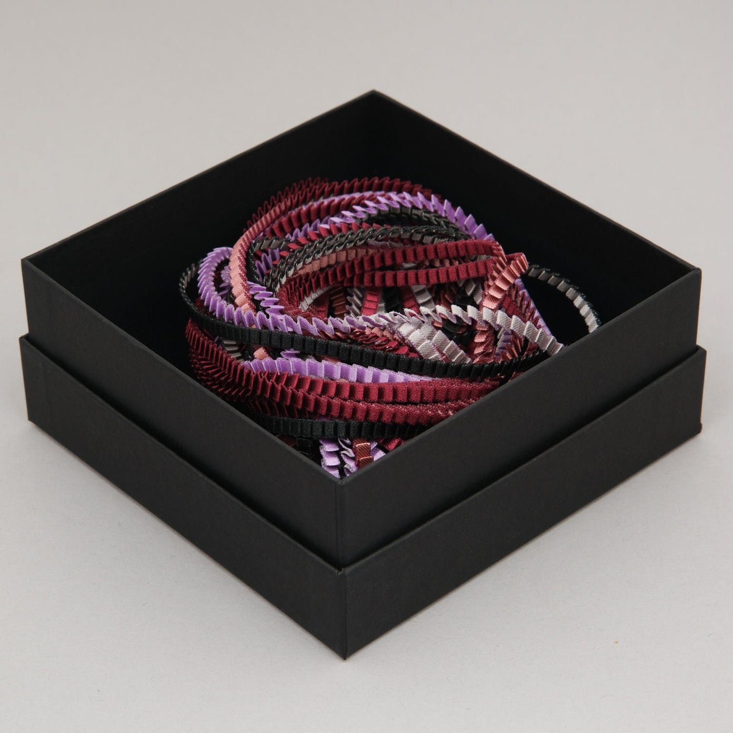 collana-Seta-velvet-Packaging-Alexandra-Tsoukala